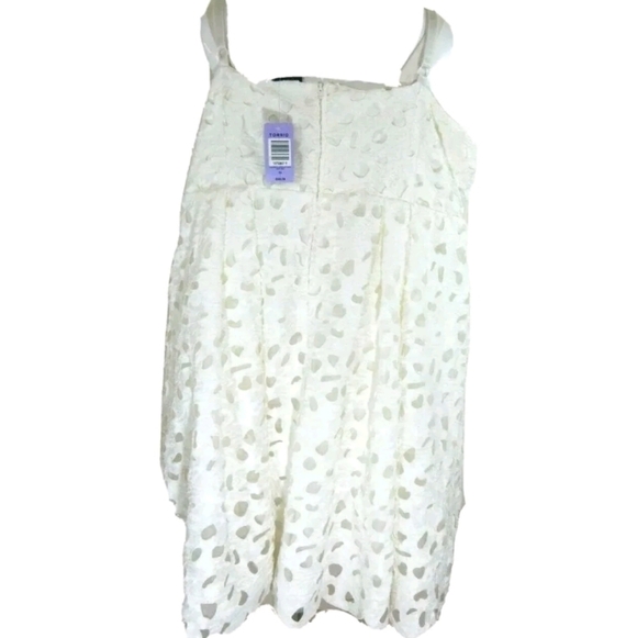 Torrid White Special Occasion Lace Skater Dress - Picture 4 of 6